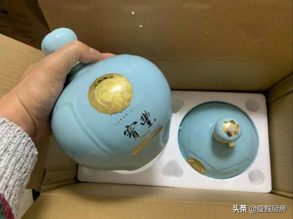 适合过年送礼的白酒（过节送什么白酒好）
