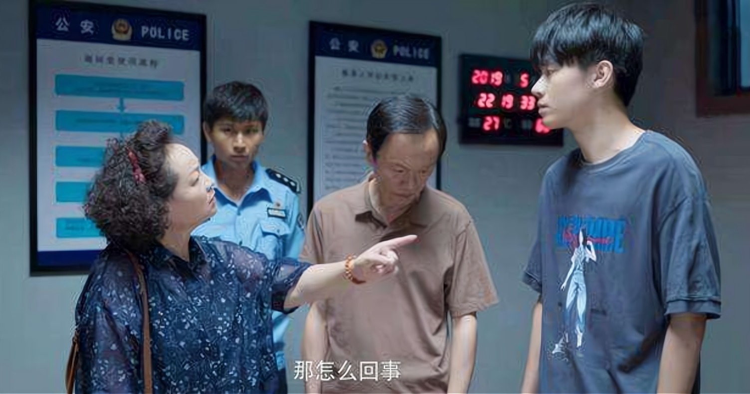 《开端》4对父母都有故事，爆炸案父母最极端，卢笛父亲是理想型