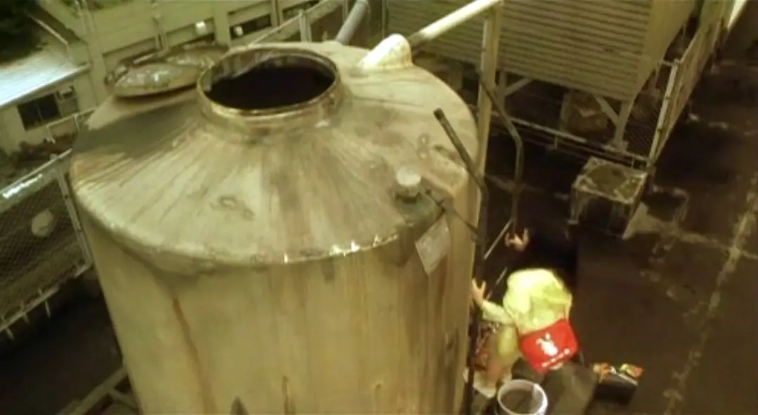 别再吹《咒怨》吓人了，这部17年前的电影才是日式恐怖片的天花板