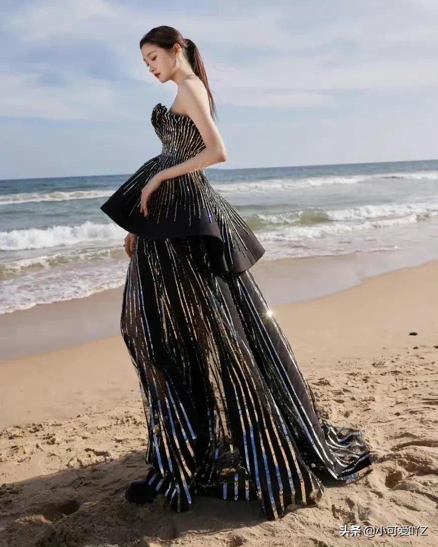 关晓彤美丽装扮图片