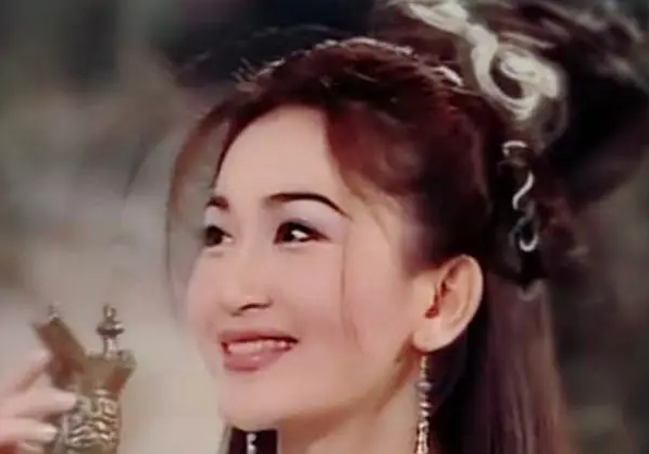 长着一张红颜祸水的脸，感情经历却洁白如纸，这12位女星太稀缺