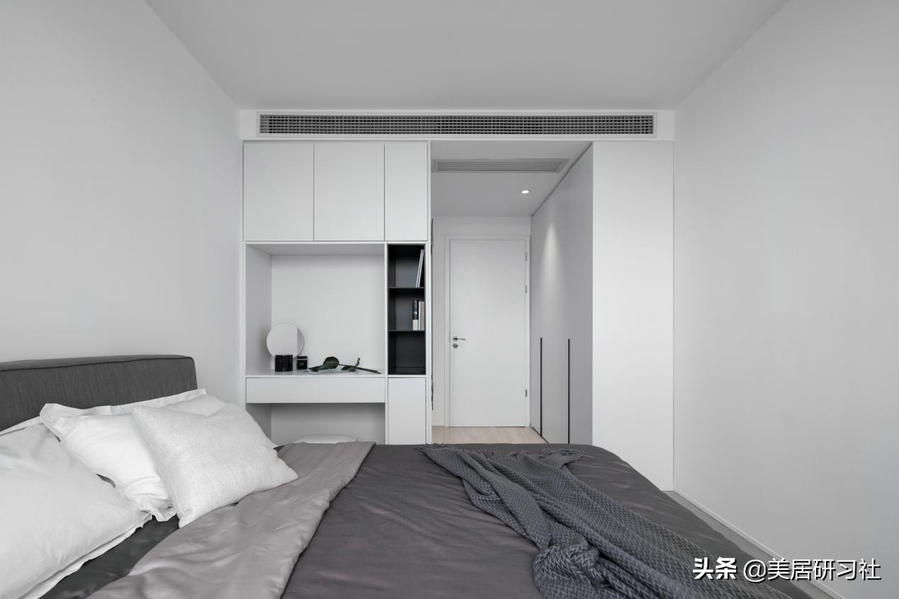 深圳80后女生的不婚生活，独居195㎡房子，全屋极简治愈，好羡慕