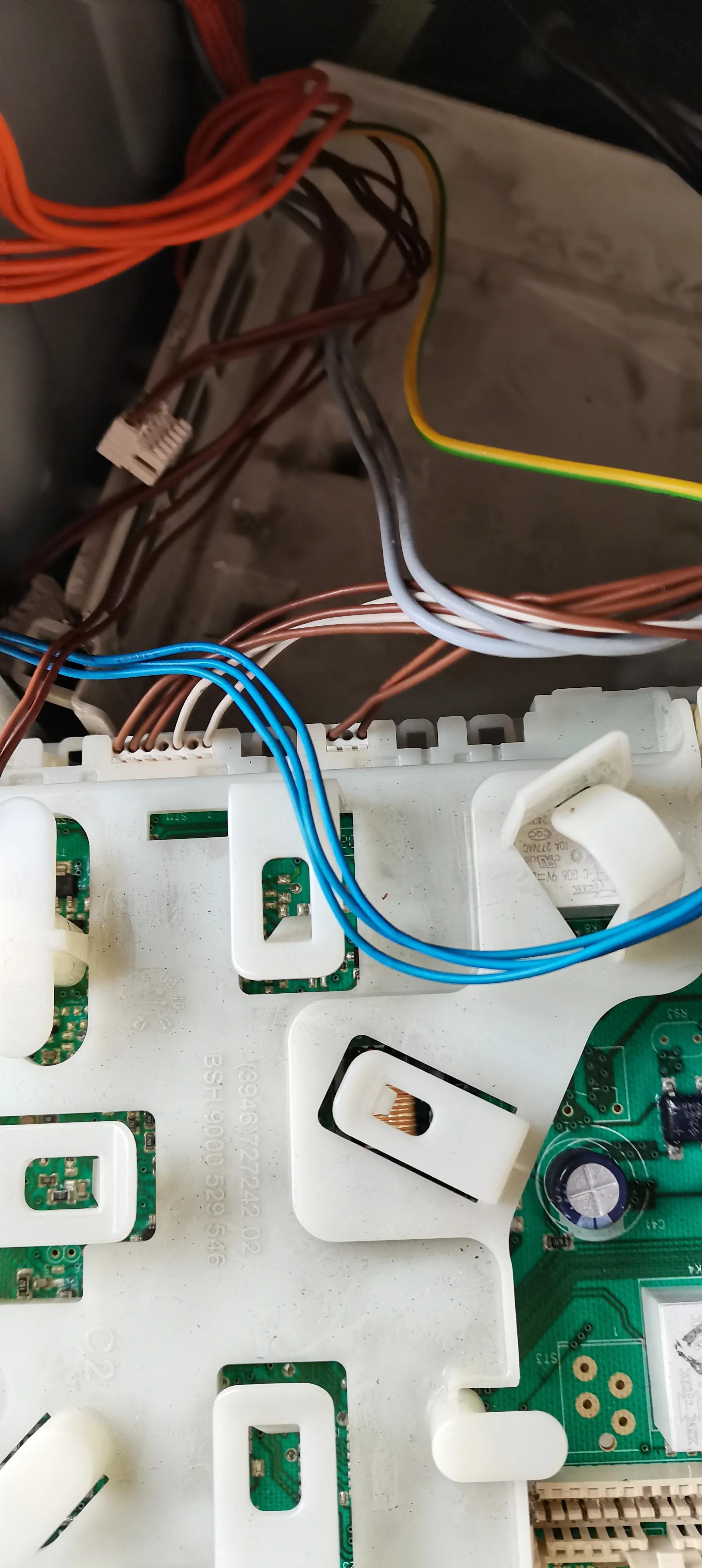 西门子滚筒洗衣机不加电故障自己修好