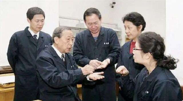 2008年，清华大学破译战国竹简，揭开了甲骨文百年谜团