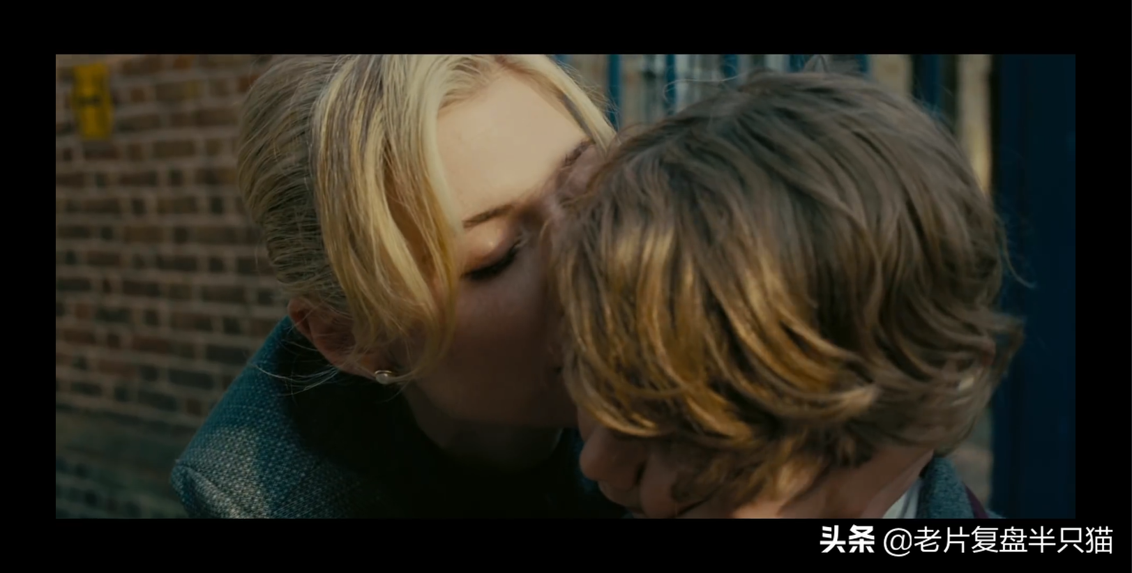 《信条》里的红绳子是什么？尼尔是不是女主角的儿子麦克斯？