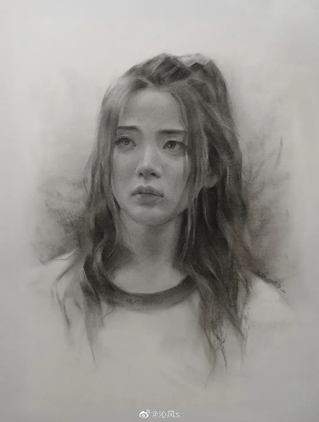 画皮画骨难画魂，她用木炭把明星画活了，王一博鞠婧祎眼神看醉了