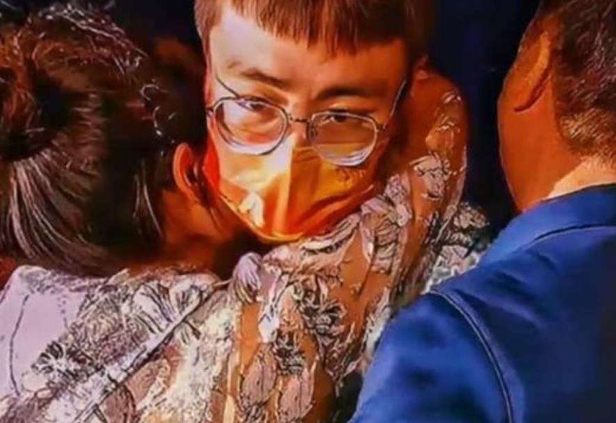 梅志强姐弟人气高，称舆论多不愿开私人账号，连线寻子家长帮宣传