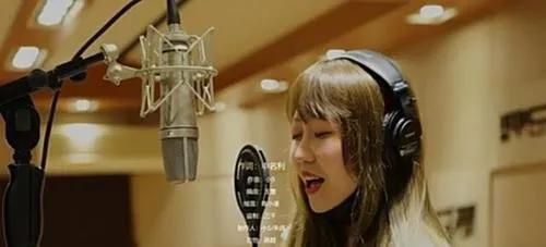 QQ音乐歌手榜:超越周杰伦排名第一,任然有希望成为下一代天后吗?