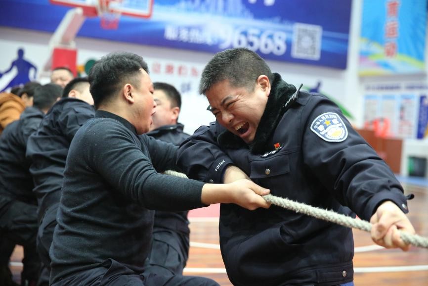 庆祝“中国人民警察节”湖北远安公安局举办系列活动