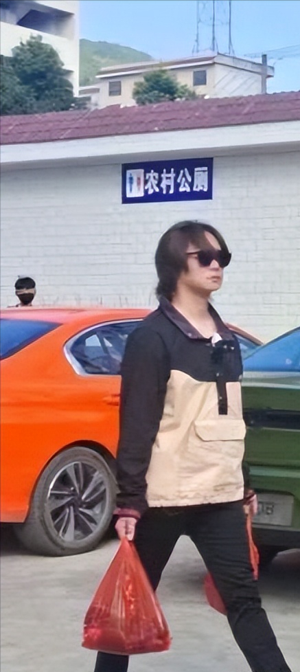 看到尹正的状态，网友大呼再也不相信减肥餐了