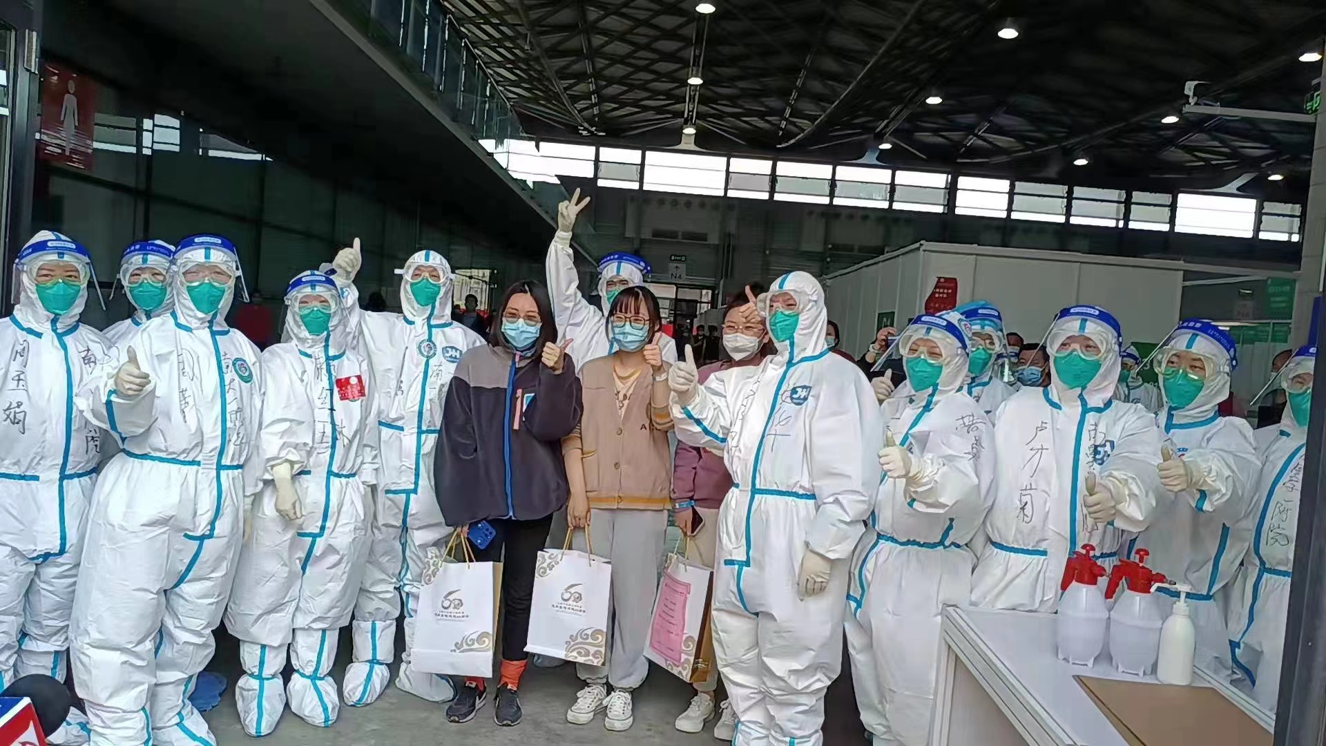 日出入院近2000人！江西省人民医院援沪医疗队直面挑战