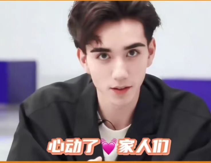 哈佛大学偶遇“和马”，男明星学历天花板，校园文男主照进现实