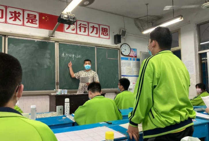 国内理工大学哪家强？大连理工跌出前5，天津大学排名很意外