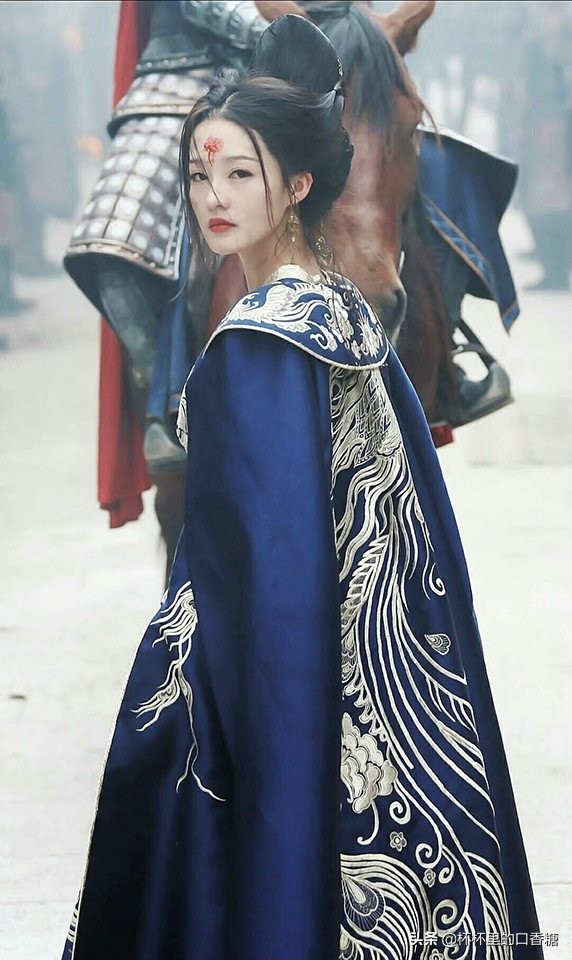 古装剧女星「蓝色系嫁衣」7:李沁《楚乔传》