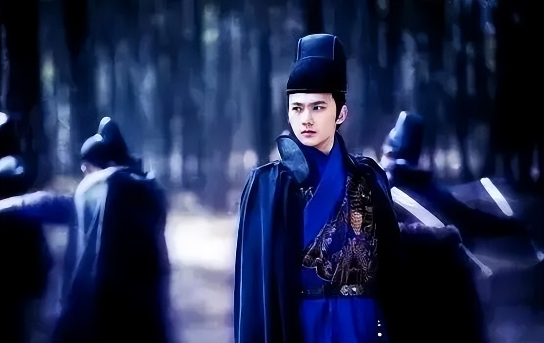 穿飞鱼服我只服这11位男星！穿上后个个化身为万人迷，霸气侧漏