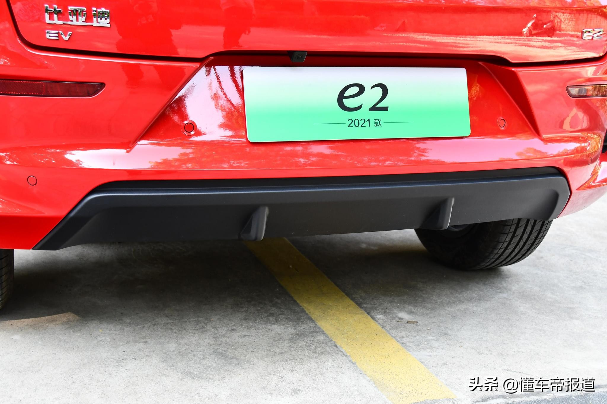 新车｜“买菜车”也能玩运动范？试驾体验2021款比亚迪e2