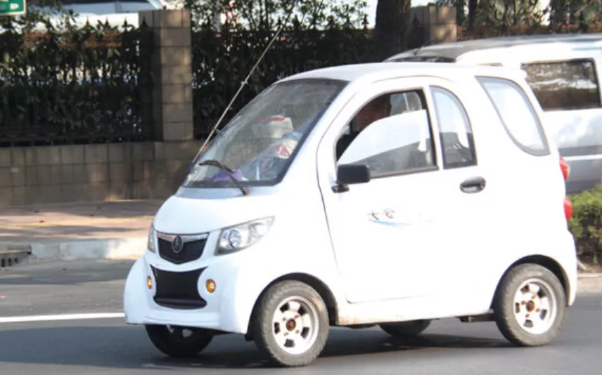 一辆1万元左右的老年代步车,出厂价要多少?行内人说了实话