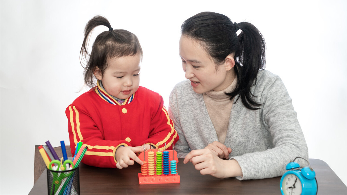 如果你是一名教师，你认为育人重要还是教学重要？