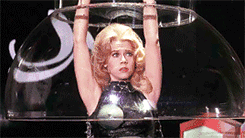 3次婚姻破碎掀起健身狂潮，这位85岁传奇影后，靠什么找回自己？