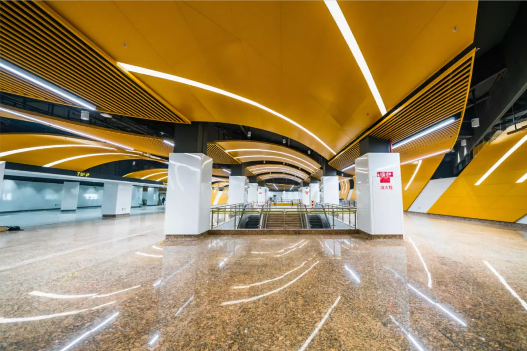 “最美车站”现身，2022上海网红打卡圣地，乘着地铁去旅行...