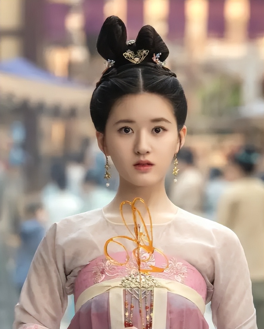 有人资源顶天，有人演技炸裂，95后小花竞争激烈，谁能突出重围？