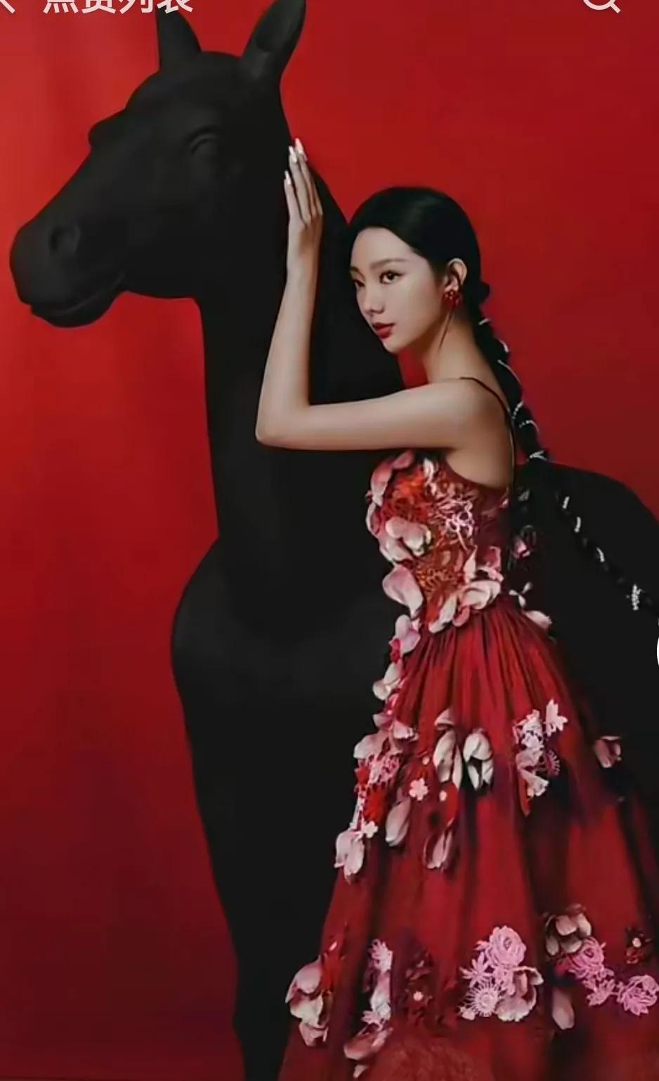 迪丽热巴直播花朵礼服裙，张艺凡李紫婷也穿过