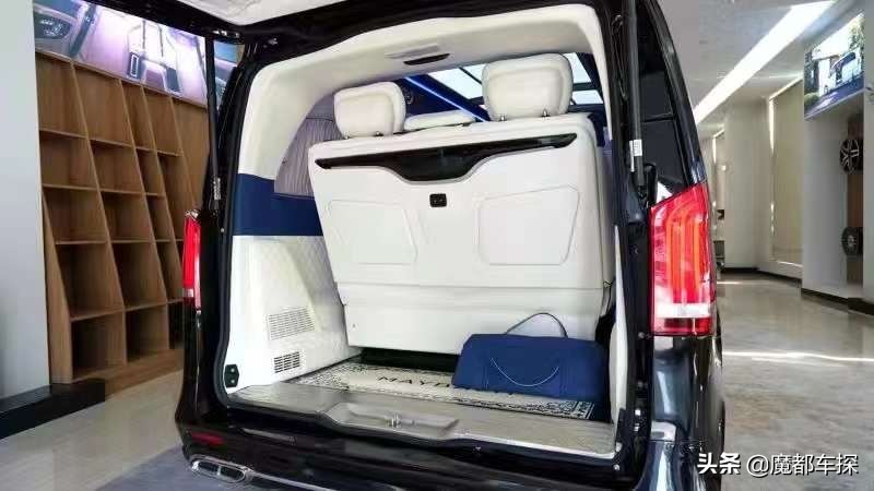 奔驰威霆2022款高顶商务车，奢华内饰，超大空间，赶超百万级豪车