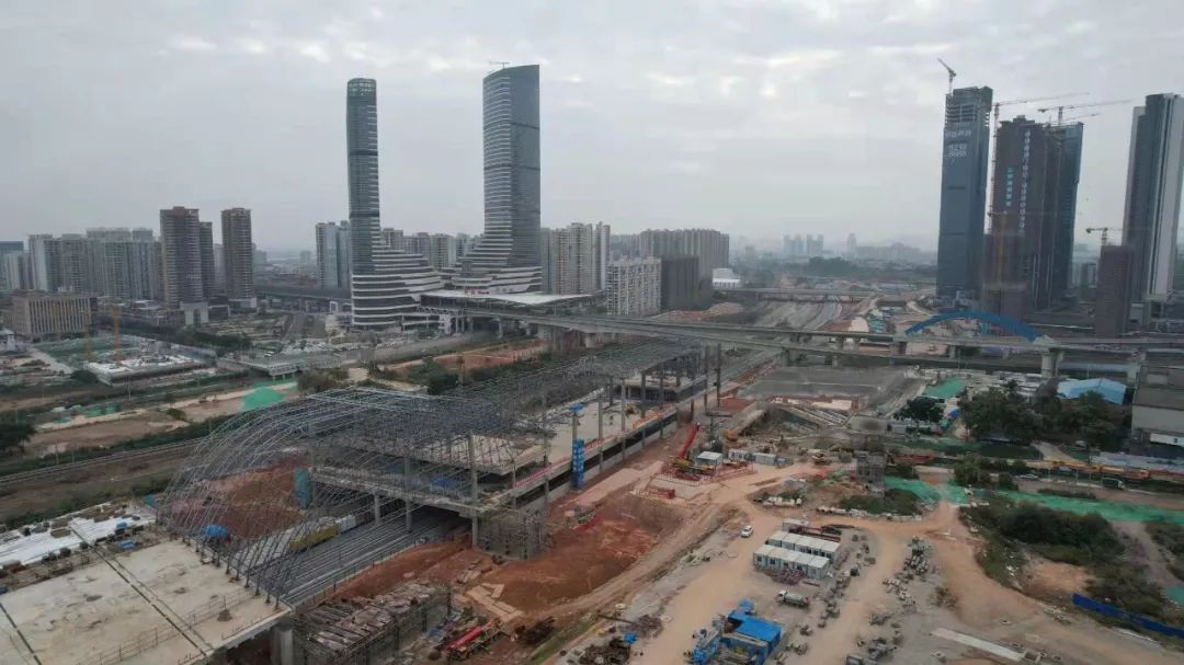 黄埔东精奢生活封面，新世界星辉温柔以待你的生活理想