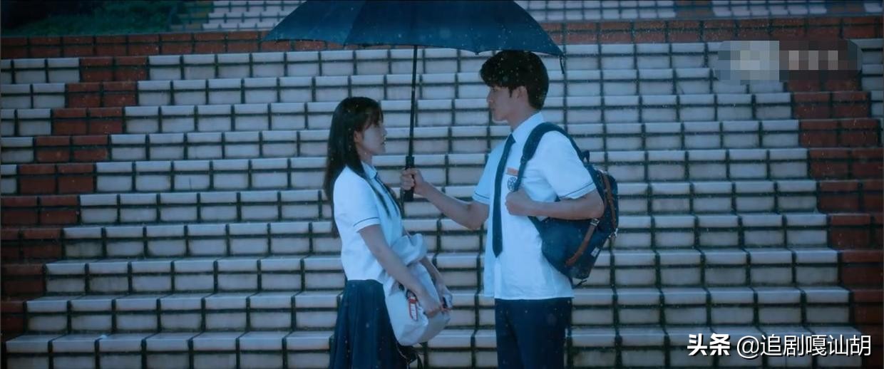 《一闪一闪亮星星》林北星开启“循环”，重回高三拯救男主张万森