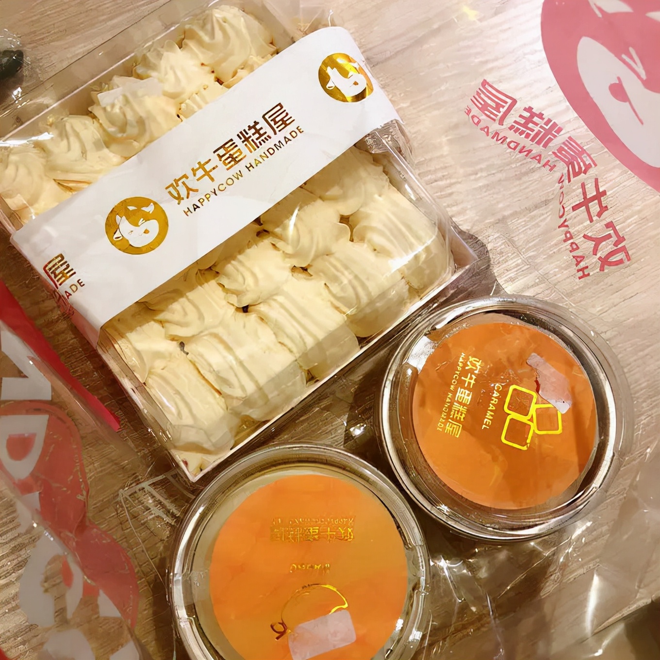 可口可乐新品星河漫步全球首发，汉堡王 X 小浣熊上新咔咔脆鸡堡…