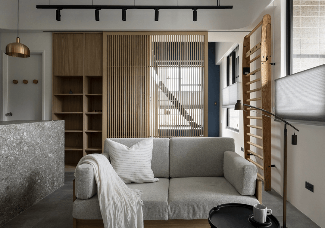 95后男主晒出33㎡独居小家：装修简约高级，随手一拍就是精致场面