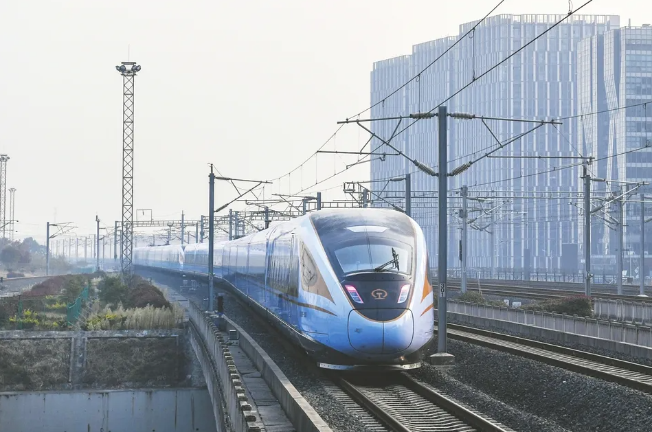 终于成功逆袭！中国5大科技领先全球，西方人感慨：真是比不过