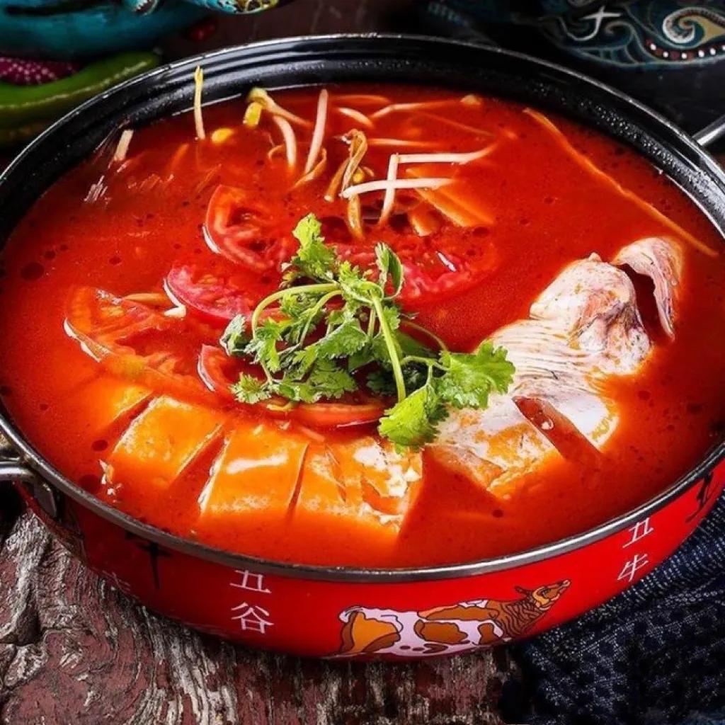 2022-06-2311 次浏览去贵州旅行必须品尝的几道美食,你吃过"牛粪火锅"