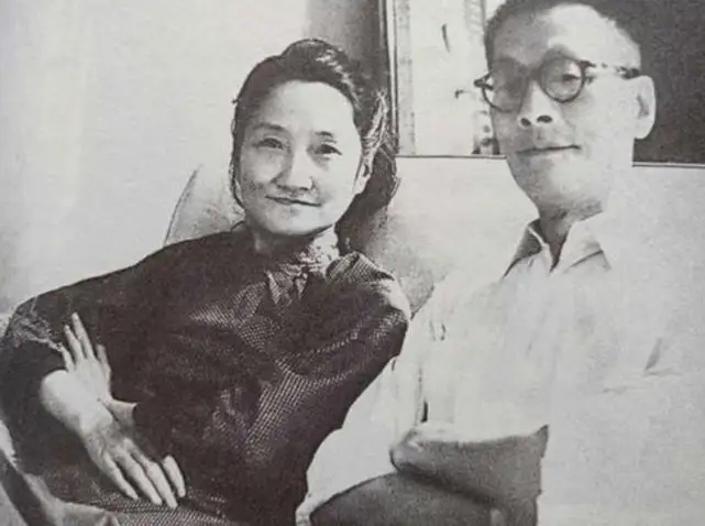 心痛！MU5735空姐丈夫得知飞机出事，一句“你等我”让人瞬间泪目
