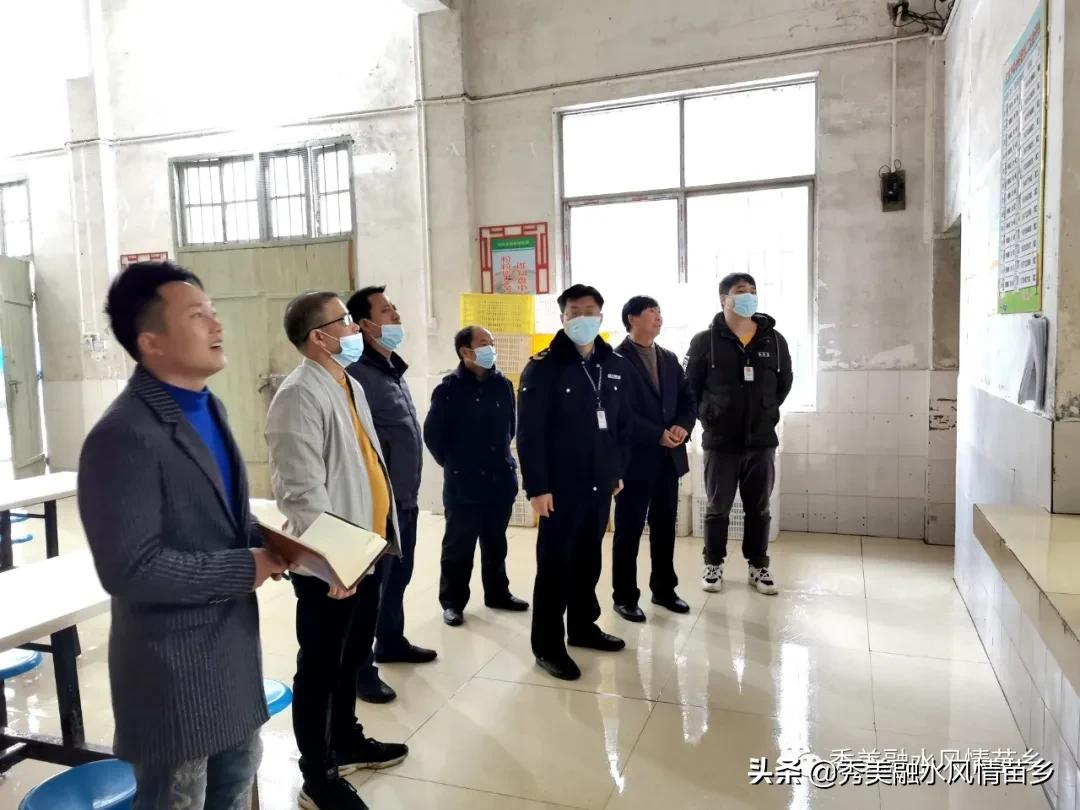 管好学生食堂 确保舌尖上的安全