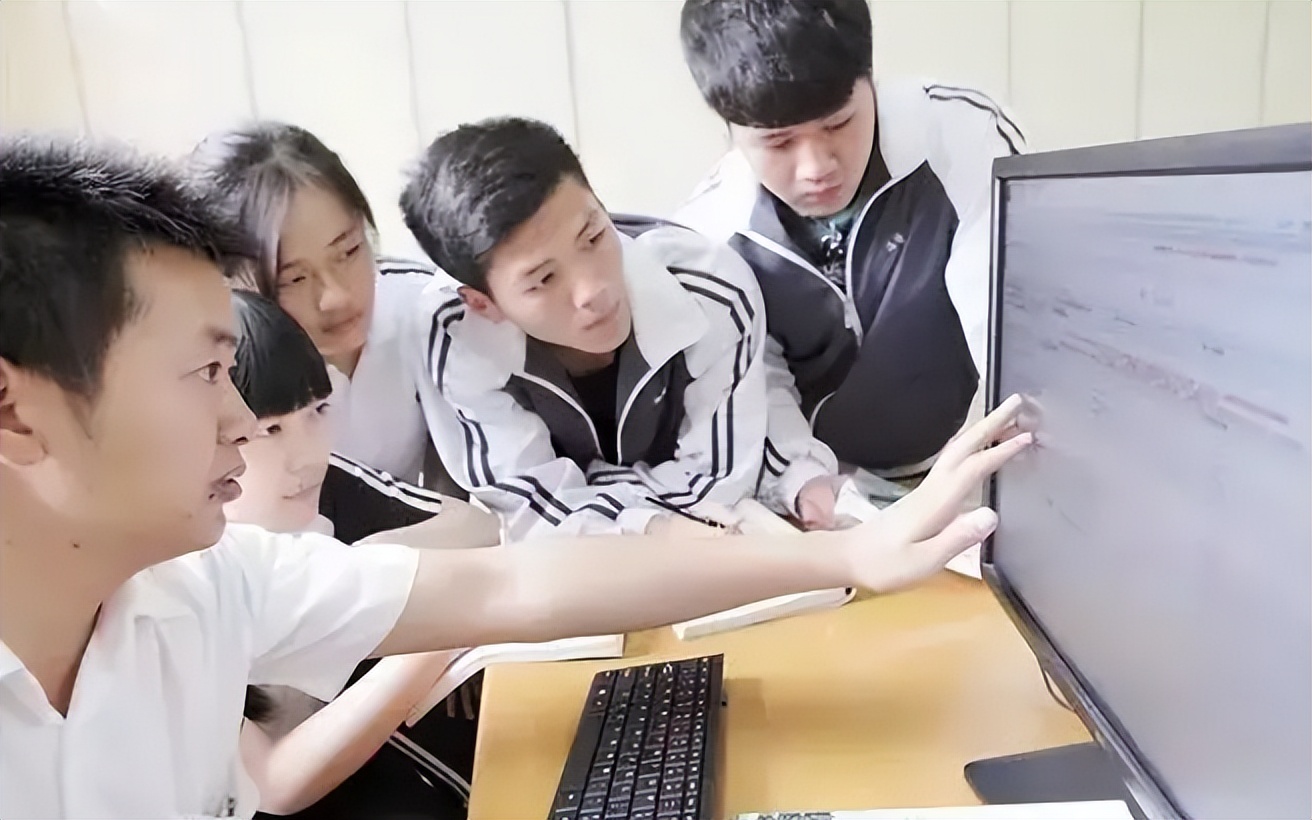 国内“百强大学”排行榜，北京上海高校居多，东北高校无缘前十