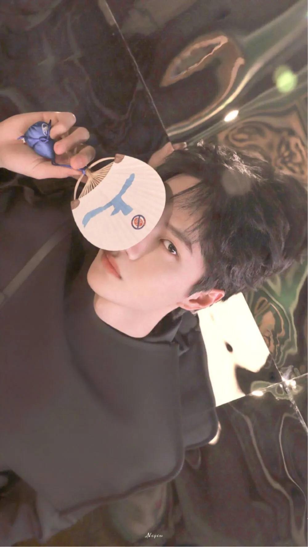 王一博的壁纸图片，你们最喜欢哪张呢