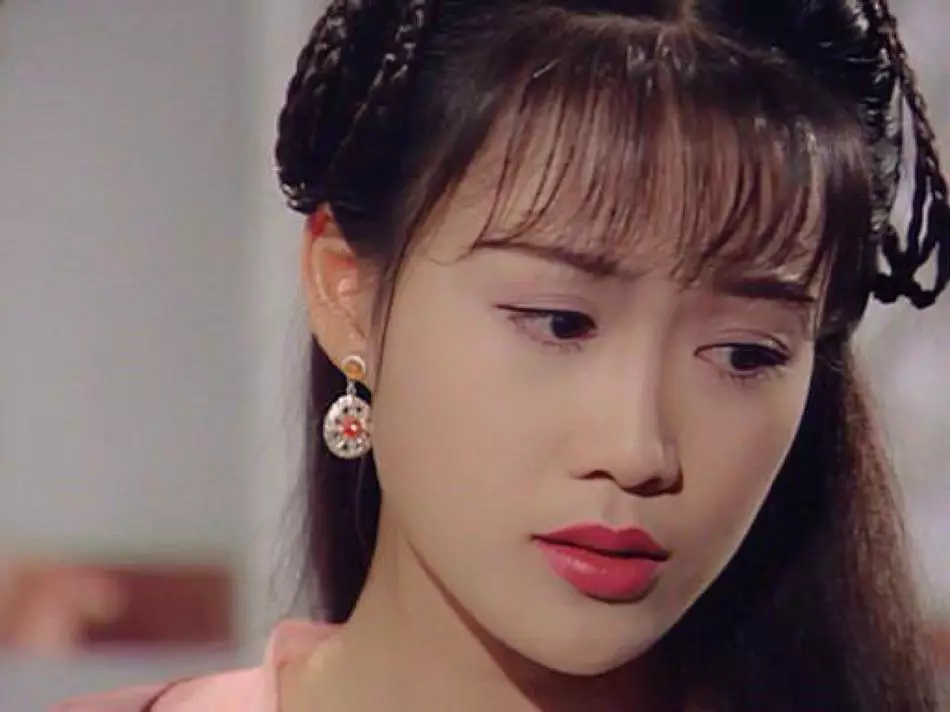 鼻子塌不可怕，面中凹才拉胯，显苦显凶还显老，许多女星深受其害