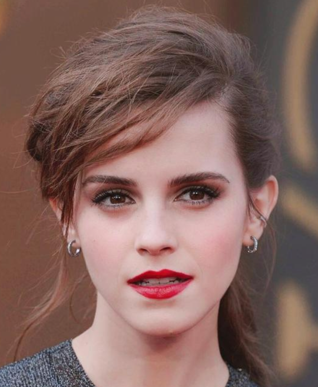 《哈利波特》20年，唯一一个没长残的赫敏，32岁脸崩了