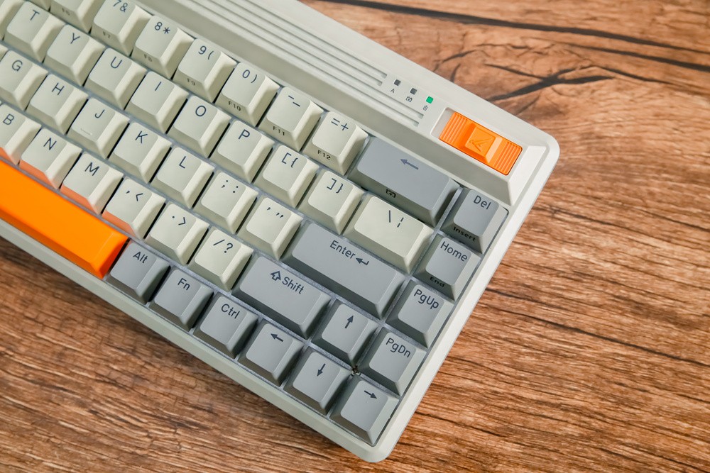 闪回80s电玩时代，致敬怀旧经典，杜伽FUSION三模机械键盘初体验