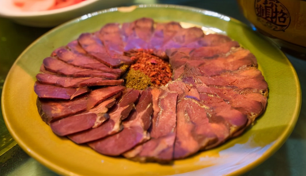 四川南充最有名的八大特色美食，锅盔灌凉粉上榜，很多人遇到必吃