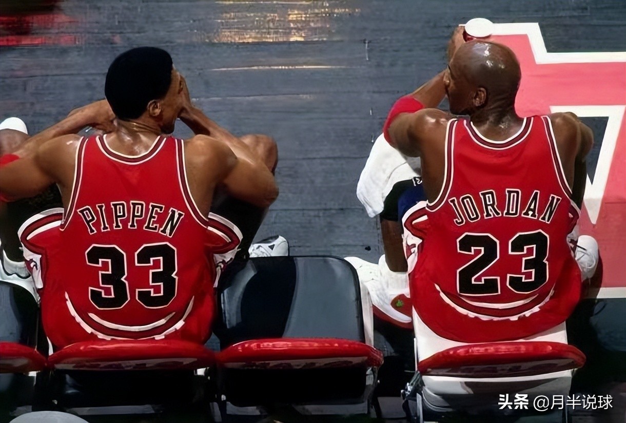 耐克当年为何敢给乔丹天价球鞋合同?只因三个附加条件实在吓人