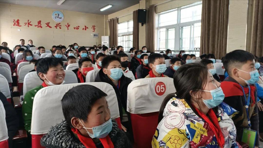 漣水縣義興中心小學開展首屆心育節(jié)(圖6) 漣水縣義興中心小學開展首屆心育節(jié)(圖6)