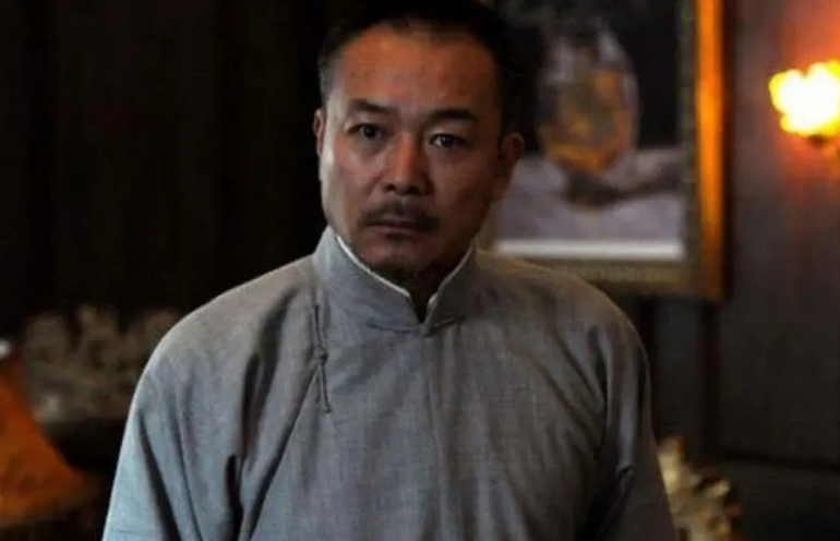 “老戏骨”谢园：至死无儿女送终，小娇妻邱悦后悔丁克了吗？