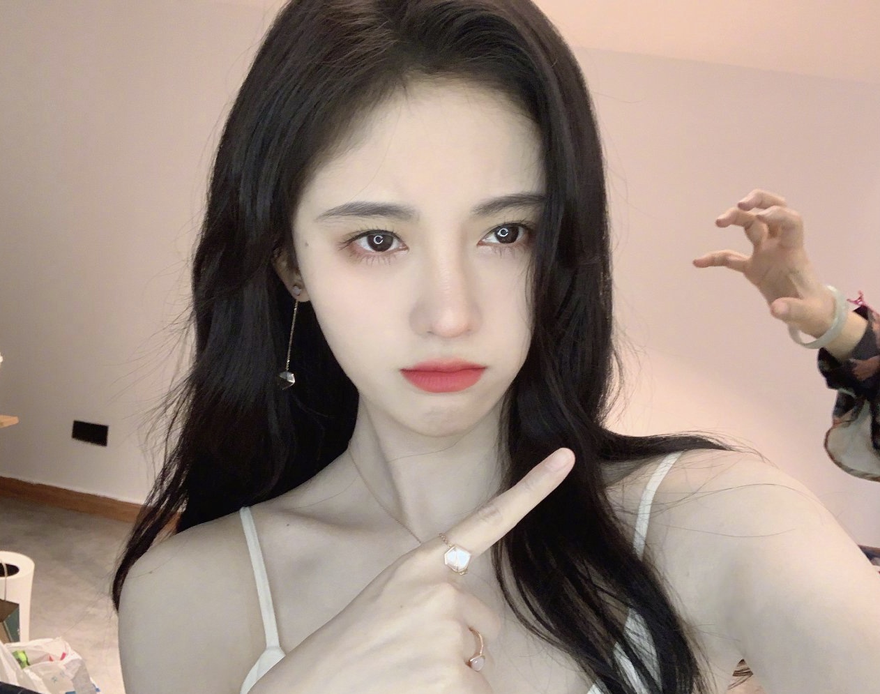 明星清唱名场面，张碧晨惊艳全场，周深简直是“人间百灵鸟”