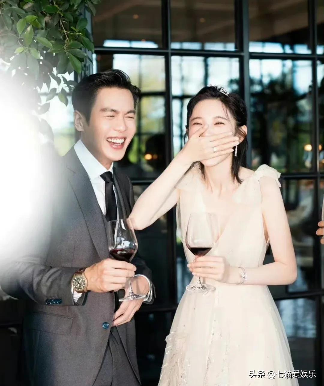 女星的辨识特质：赵丽颖的小脚，刘诗诗的天鹅颈，李沐宸的招风耳