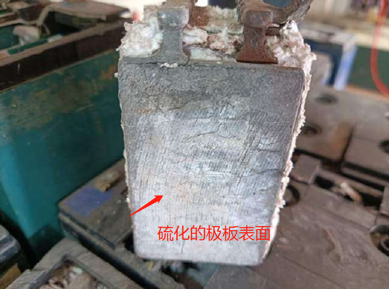 电动车“每天都充”和“用完再充”，哪个伤电池？一次性说明白