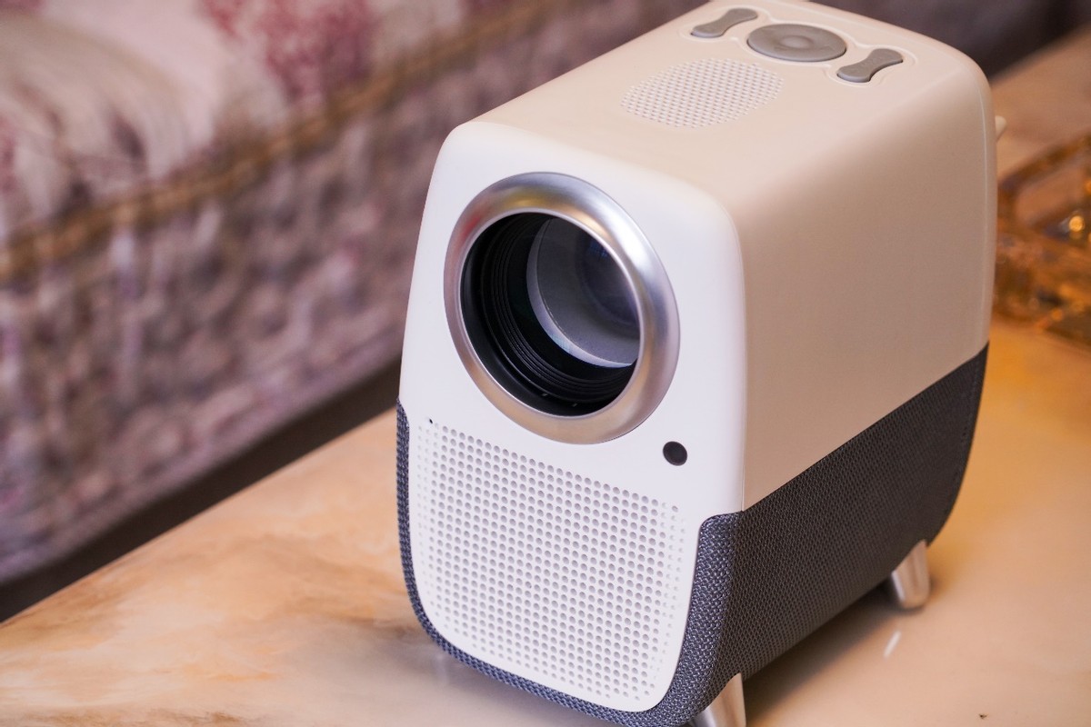 春节多亏有它：泰捷WEBOX T1系列投影仪上手实测