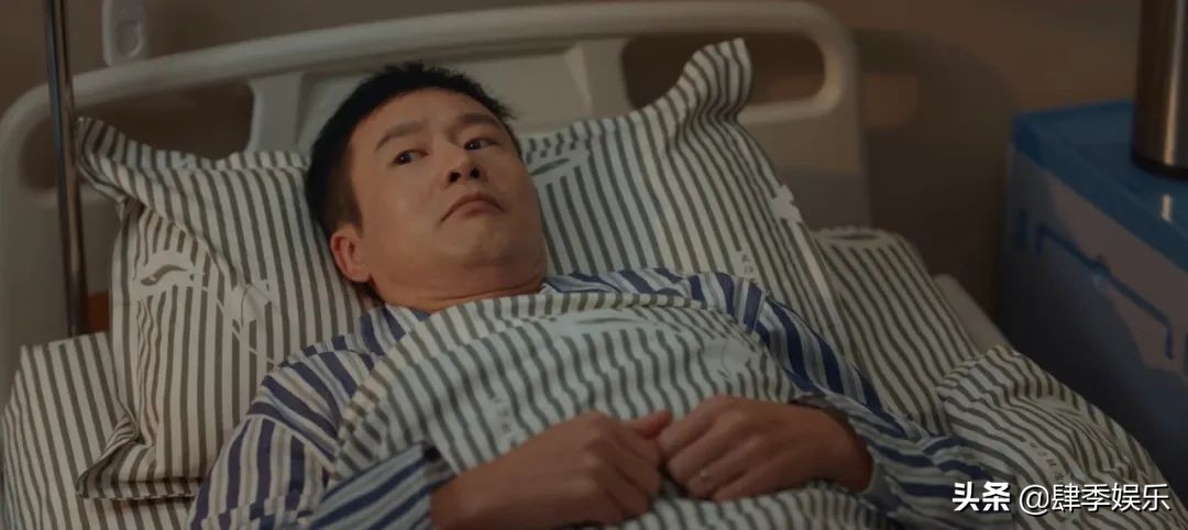 从《欢迎光临》的孙经理，到《林深见鹿》的贾宽，他着实令人惊喜