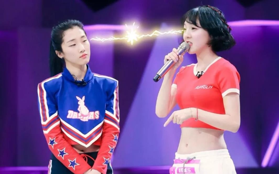 985毕业科班出身，实力不俗被称小邓紫棋，因生病变丑遭外貌羞辱